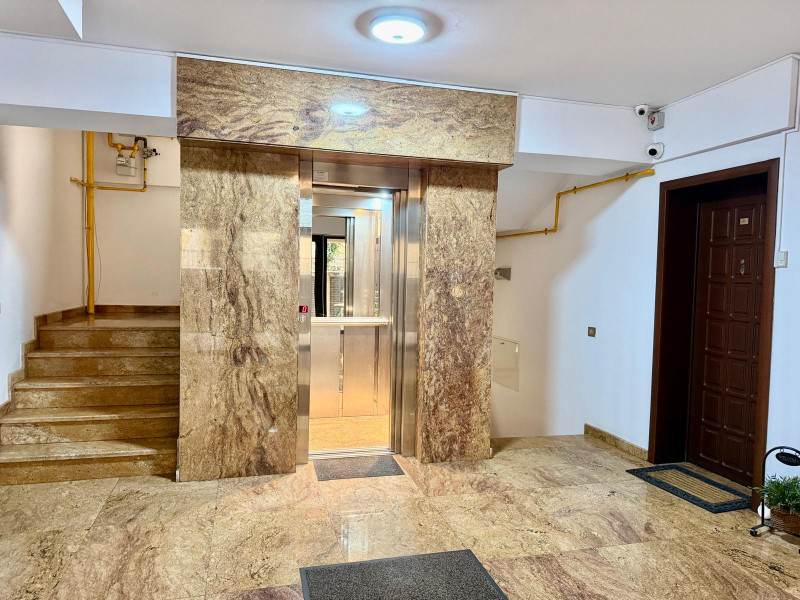 Penthouse Duplex cu vedere la Arcul de Triumf