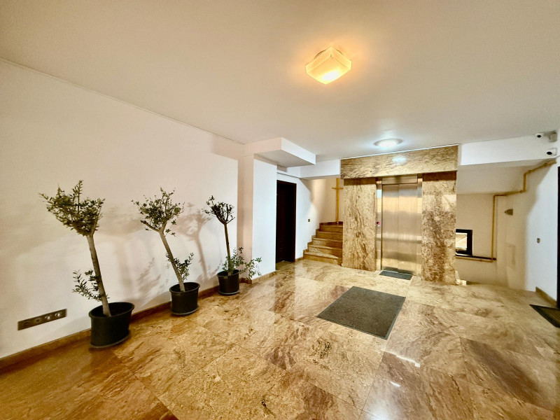 Penthouse Duplex cu vedere la Arcul de Triumf