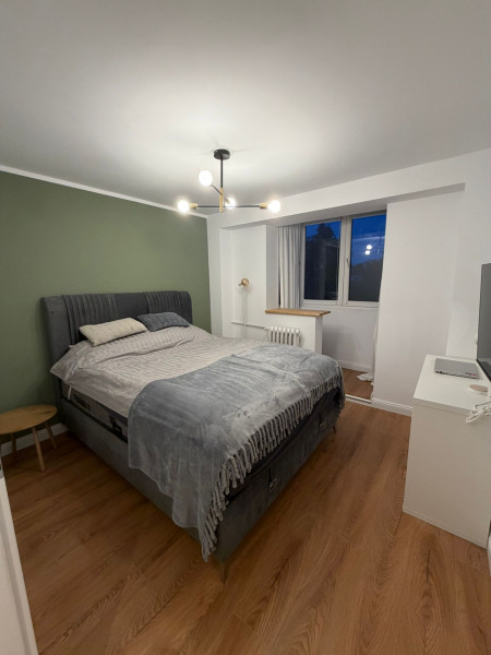 Vânzare apartament de 2 camere Piața Victoriei 