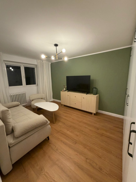 Vânzare apartament de 2 camere Piața Victoriei 