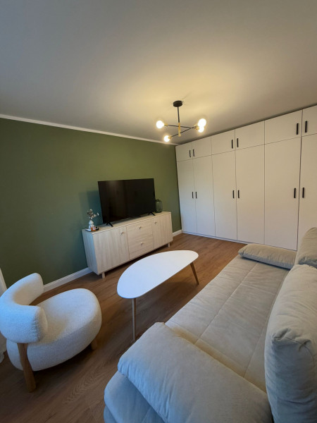 Vânzare apartament de 2 camere Piața Victoriei 