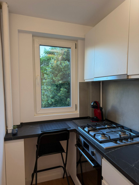Vânzare apartament de 2 camere Piața Victoriei 