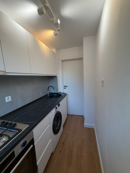 Vânzare apartament de 2 camere Piața Victoriei 