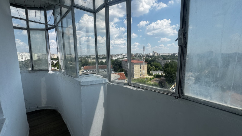 Vânzare apartament de 3 camere Brancoveanu
