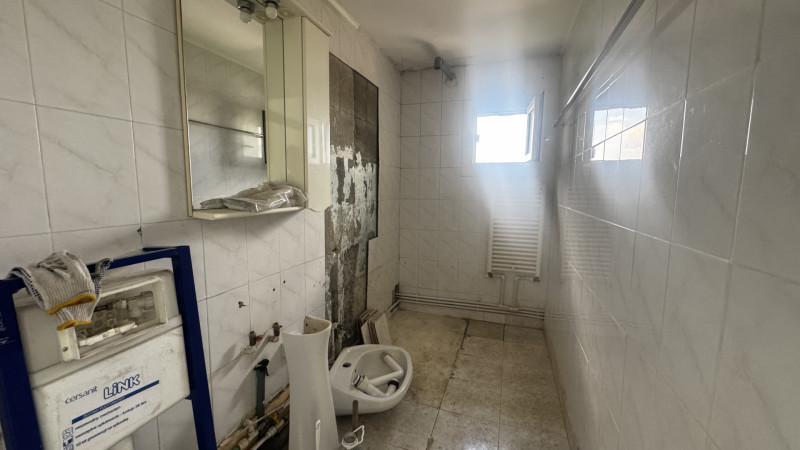 Vânzare apartament de 3 camere Brancoveanu
