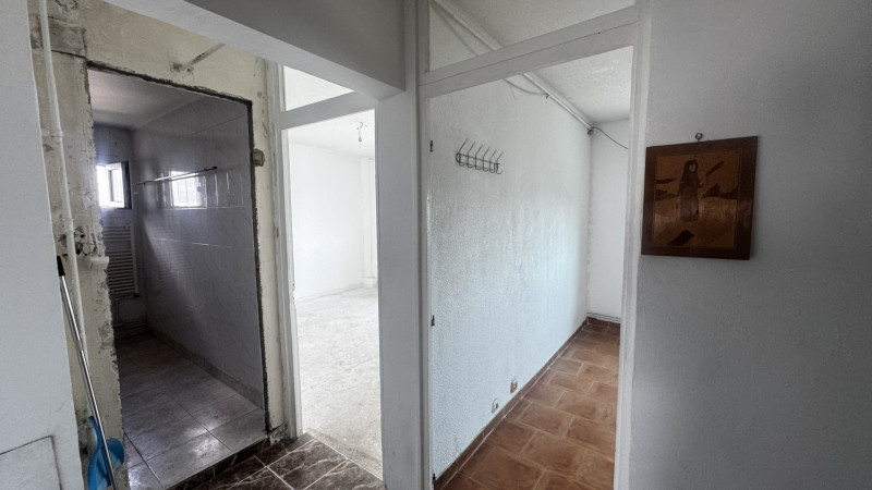 Vânzare apartament de 3 camere Brancoveanu
