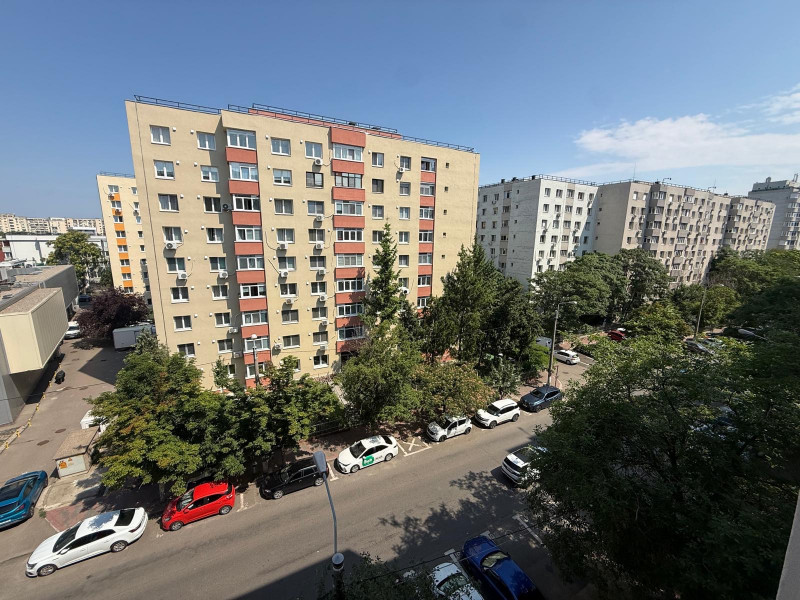 Vânzare apartament de 2 camere Piața Alba-Iulia Baba Novac 