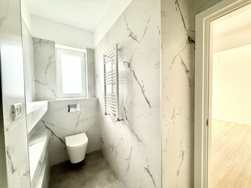 Penthouse,  cu terasa SUD