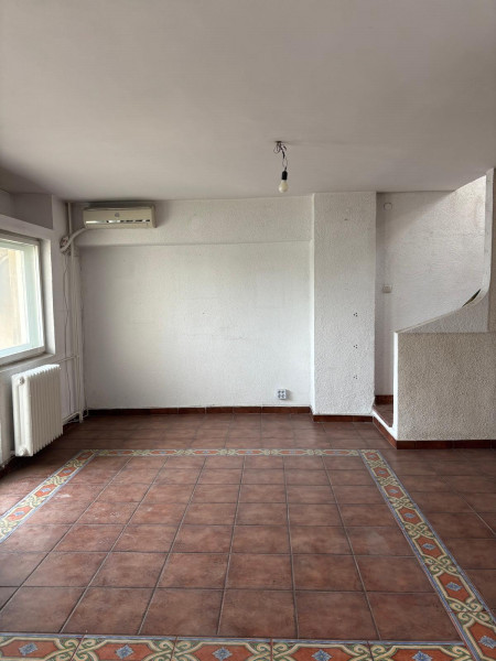 Vânzare duplex 5 camere Unirii