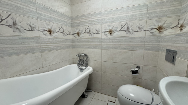 Vânzare apartament de 2 camere Drumul Taberei