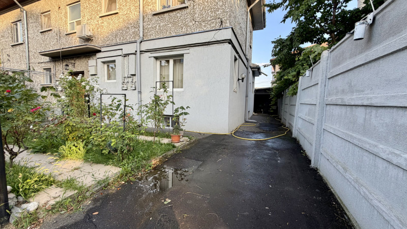 Apartament 3 camere boxă proprie de vânzare – Vatra Luminoas