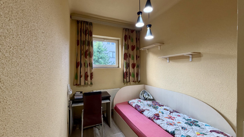 Apartament 3 camere boxă proprie de vânzare – Vatra Luminoas