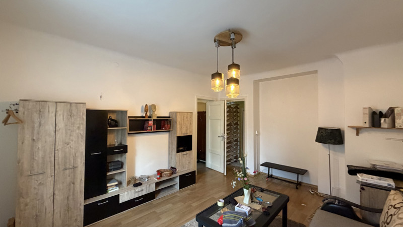 Apartament 3 camere boxă proprie de vânzare – Vatra Luminoas