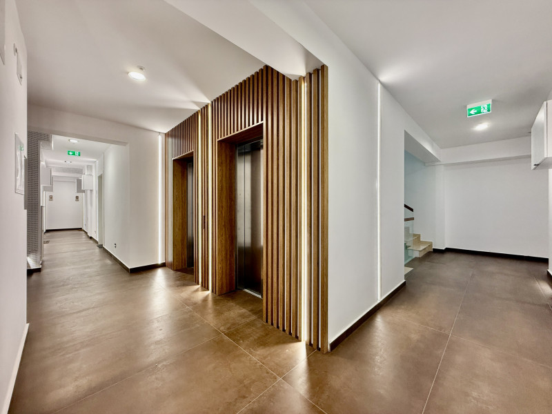 Apartament de Lux cu Grădină Proprie langa Palatul Parlamentului