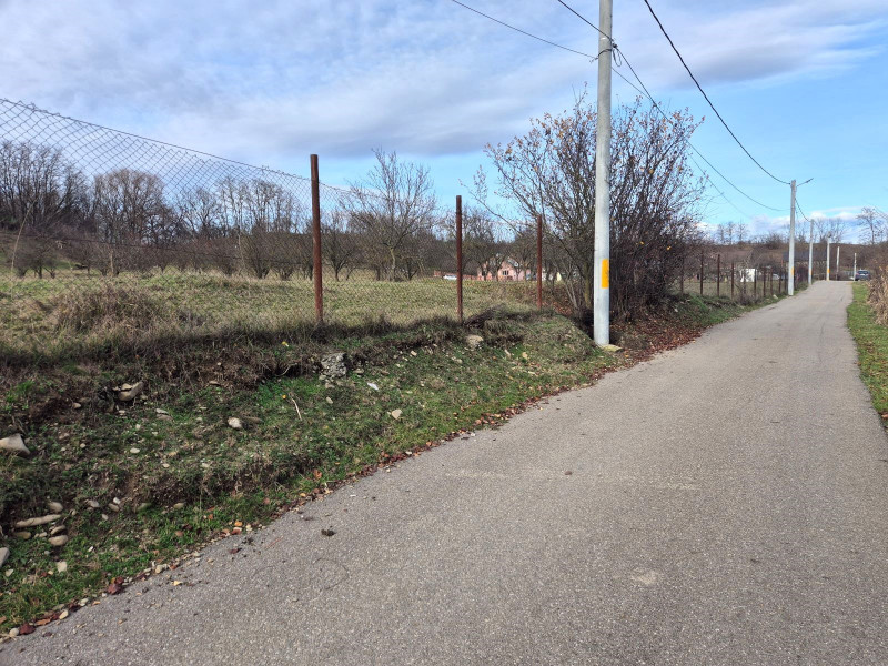 Teren intravilan Vălenii de Munte – 9.123 mp | Deschidere 45 ml | Lângă râu