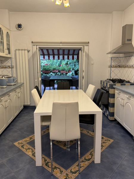 Vilă de vânzare în Domenii – Mănăstirea Cașin, oază de liniste