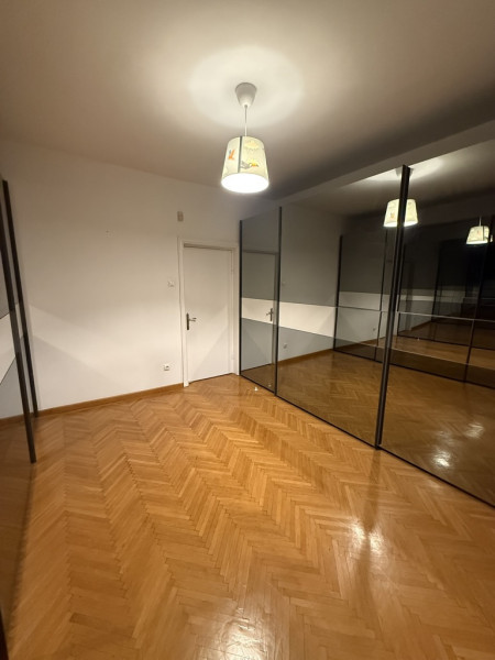Vilă de vânzare în Domenii – Mănăstirea Cașin, oază de liniste