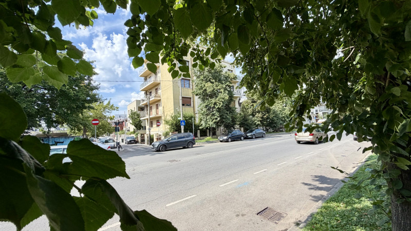 Apartament 237 mp  Barbu Văcărescu – Tei | Vedere Parcul Circului | Garaj 