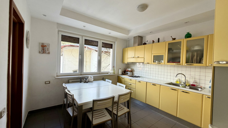 Apartament 237 mp  Barbu Văcărescu – Tei | Vedere Parcul Circului | Garaj 