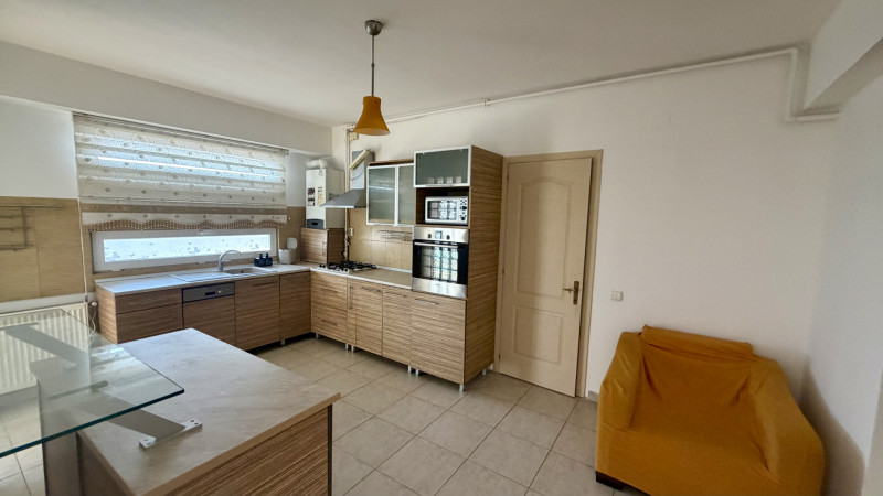 Apartament tip duplex  cu 4 camere Voluntari