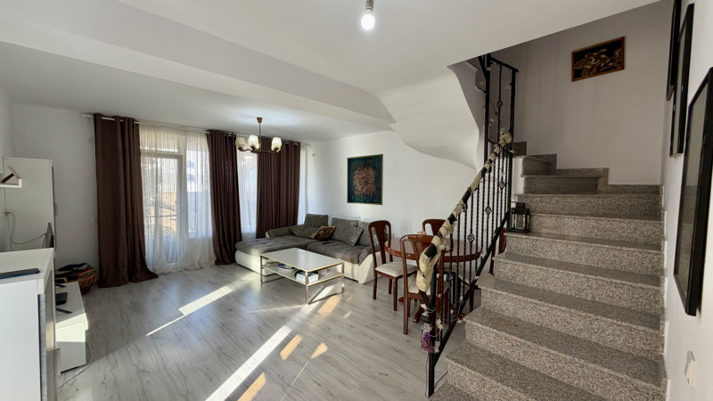 Casa de vânzare în Tunari – 3 dormitoare, curte proprie și 2 locuri de parcare