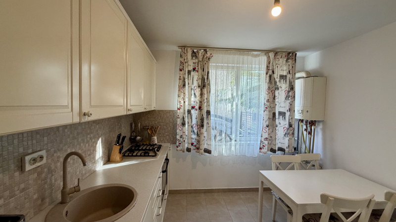 Casa de vânzare în Tunari – 3 dormitoare, curte proprie și 2 locuri de parcare