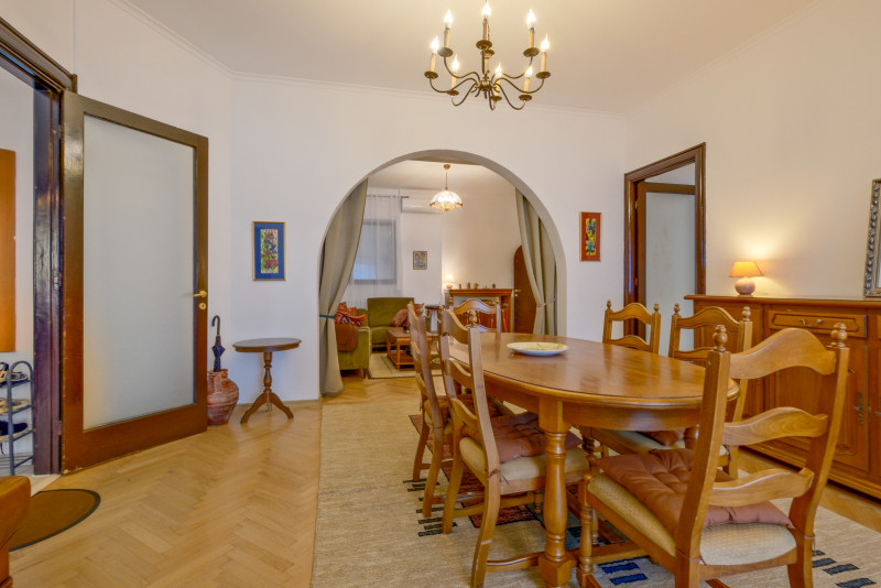 Apartament bd Dacia - Polona - garaj si boxa - pt birouri sau locuinta