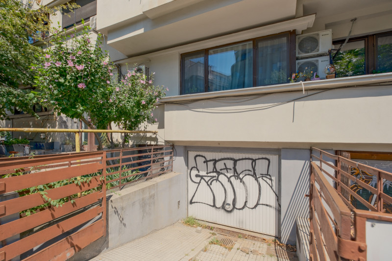 Apartament bd Dacia - Polona - garaj si boxa - pt birouri sau locuinta