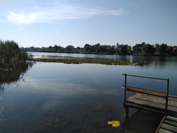 Lac Izvorani, teren cu doua corpuri de casa