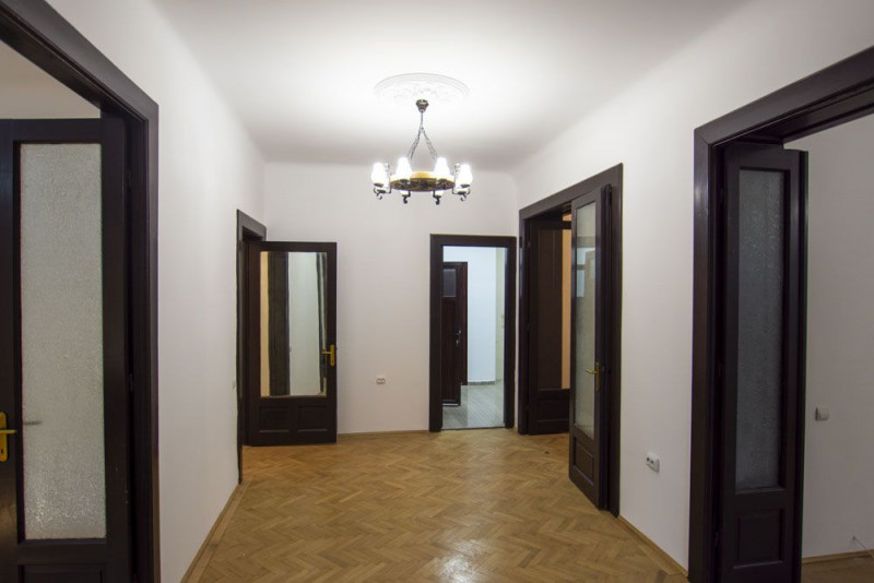 Calea Victoriei inchiriere apartament cochet 